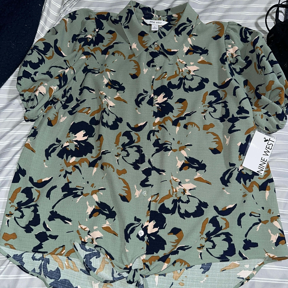 Nine West Green Floral Button Down Shirt